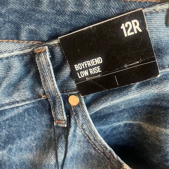 NWT Express Boyfriend low rise Jean - Picture 4 of 5